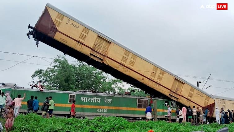 पश्चिम बंगाल रेल हादसे के बाद 19 ट्रेन कैंसिल, कई ट्रेनों के रूट में बदलाव; ये रही पूरी लिस्ट