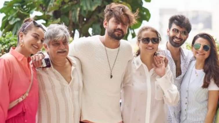 Sonakshi Sinha Spends Time With Zaheer Iqbal's Family Amid Wedding Rumours; See Pic Sonakshi sinha zaheer iqbal wedding Sonakshi Sinha Spends Time With Zaheer Iqbal's Family Amid Wedding Rumours; See Pic