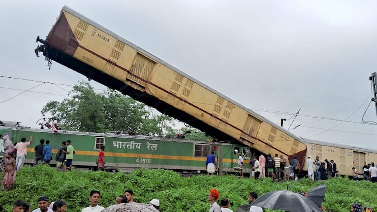 Bihar Minister Shravan Kumar statement on West Bengal Train Accident ann Bihar News: बंगाल रेल हादसे पर JDU ने सरकार को दिया संदेश, कहा- 'ऐसी घटनाओं की...'