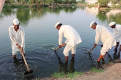 जबलपुर सेंट्रल जेल में जल बचाने की मुहिम, बंदियों ने की तालाब की सफाई