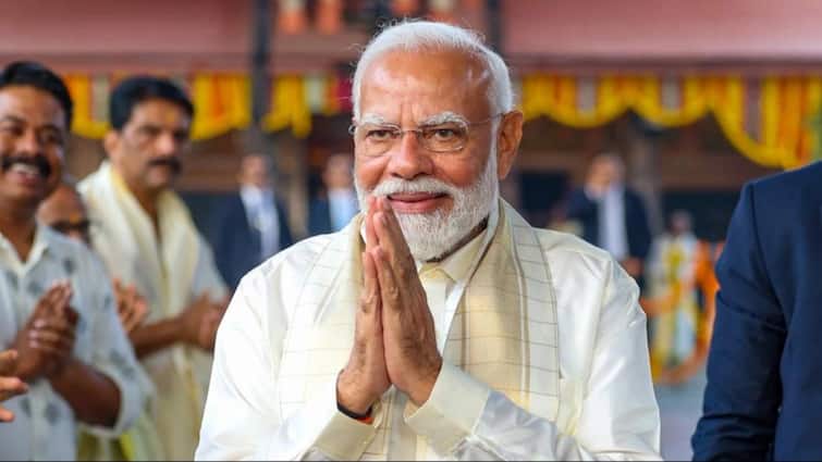 Modi will release Prime Minister Kisan Samman funds in Uttar Pradesh on Tuesday PM Modi: ప్రధానమంత్రి కిసాన్ సమ్మాన్‌ నిధులు రేపు విడుదల- జాబితాలో మీ పేరు ఉందా? చెక్ చేసుకోండిలా!