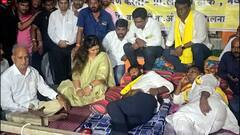 Photos : लक्ष्मण हाकेंच्या आंदोलनस्थळी मुंडे बहिण-भाऊ