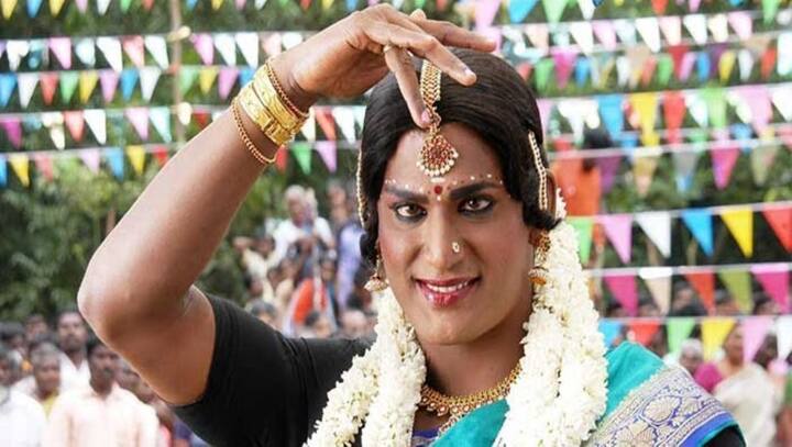 இந்த படத்திற்கு யுவன் ஷங்கர் ராஜா இசை அமைத்திருந்தார். குறிப்பாக டிய்யோ டிய்யோ டோலு, ராசாத்தி போல, அடி காவகார கிளியே பாடல் சிறப்பாக இருக்கும்.