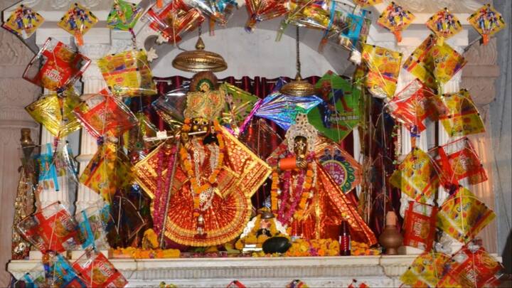 बांके बिहारी जी मंदिर की प्रतिमा लगभग 600 वर्ष पुरानी बताई जाती है. इस प्रतिमा के भरतपुर में स्थापित होने का इतिहास भी काफी दिलचस्प है.