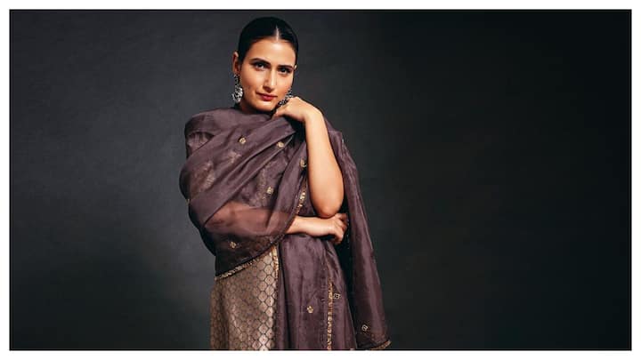 As the world is celebrating Eid-al-Adha today, here are some of our handpicked looks of Fatima Sana Shaikh that are setting perfect Eid vibes today.