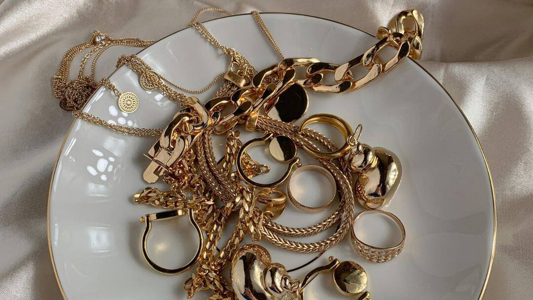 Latest Gold Silver Rate: மகிழ்ச்சியான செய்தி மக்களே;தங்கம் விலை சரிவு - இன்றைய விலை நிலவரம்!