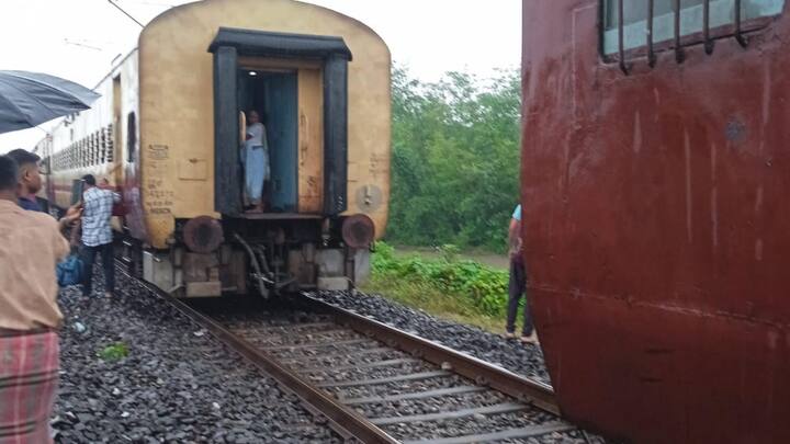 At least five people are confirmed dead, and several others sustained injuries in the accident. (Photo: ABP Ananda)