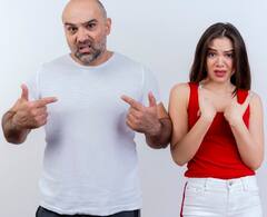 Angry Wife: ਰੁੱਸੀ ਹੋਈ ਪਤਨੀ ਨੂੰ ਕਿਵੇਂ ਮਨਾਈਏ? ਇਨ੍ਹਾਂ 6 ਤਰੀਕਿਆਂ ਨਾਲ ਦੂਰ ਕਰੋ ਨਾਰਾਜ਼ਗੀ