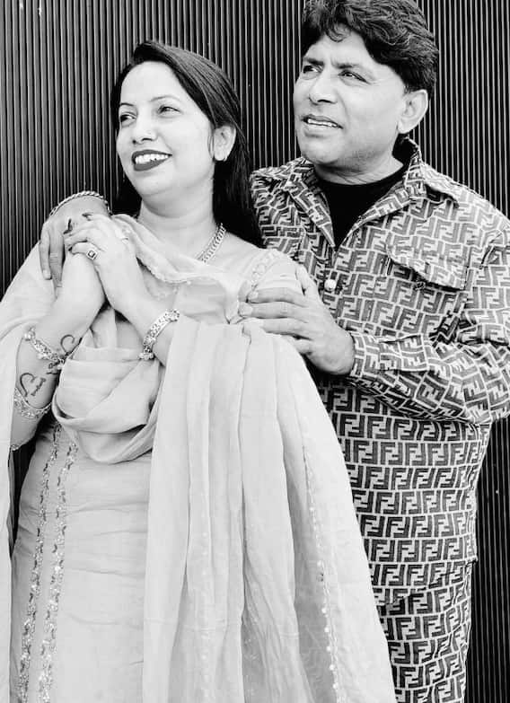 ਮਸ਼ਹੂਰ ਪੰਜਾਬੀ ਗਾਇਕਾ ਦੇ ਭਰਾ ਦਾ ਹੋਇਆ ਦੇਹਾਂਤ, ਸਦਮੇ 'ਚ ਫੈਨਜ਼...