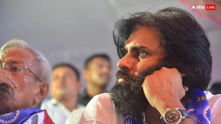 पवन कल्याण को अन्ना ने एक बेटा है, जबकि उनकी कुल चार संताने हैं. बच्चों से इतर उनके पास लगभग 12 गाड़ियां (कार) हो गई हैं.