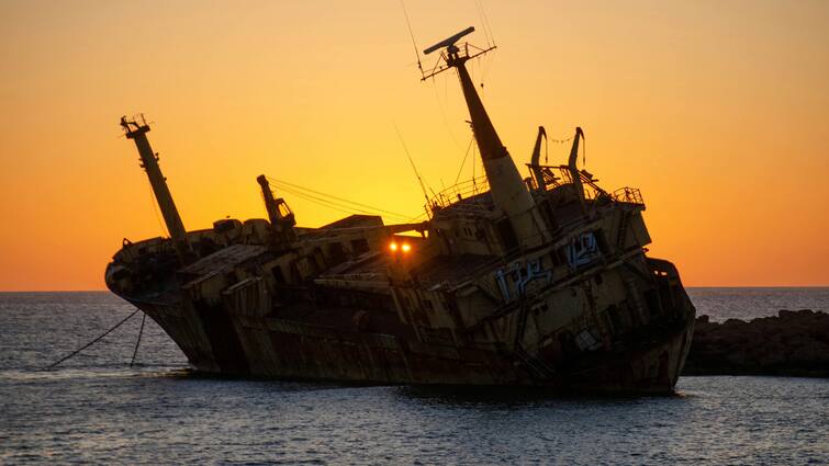 Migrants Killed In Shipwrecks off Italian Coast 11 Migrants Killed, Over 60 Missing In 2 Shipwrecks off Italian Coast