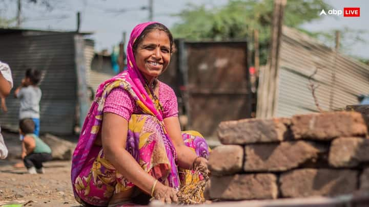 PM-Kisan Samman Nidhi: किसानों को संबोधित करने के बाद पीएम नरेंद्र मोदी काशी विश्वनाथ मंदिर में दर्शन-पूजन करेंगे. वह इसके बाद दशाश्वमेध घाट पर होने वाली गंगा आरती में हिस्सा लेंगे.