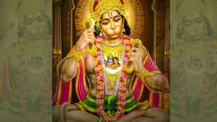 হিন্দুধর্মে বিশ্বাস, হনুমান বাহুক এমন একটি শ্লোকমালা, যা পাঠ করলে অভূতপূর্ব ইতিবাচক শক্ত মেলে। তবে এটা পাঠেরও নির্দিষ্ট সময় আছে।