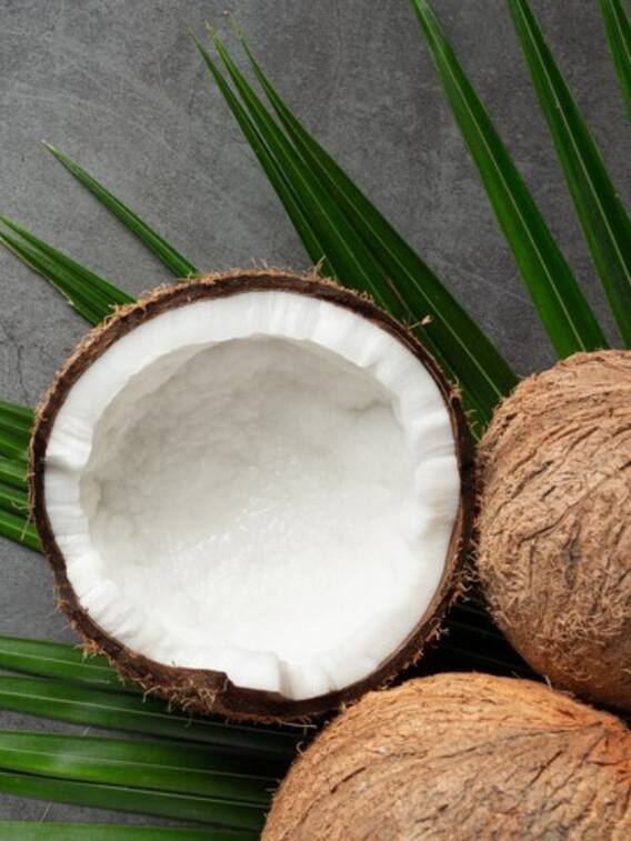 फ्लाइट में क्यों नहीं ले जा सकते नारियल?