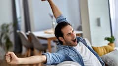 पूरी रात सोने से बाद भी सुबह बेड से उठने का मन नहीं करत है? तो आपको है ये गंभीर परेशानी...जानिए