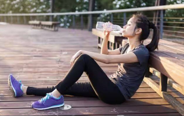 ਵਰਲਡ ਹੈਲਥ ਆਰਗੇਨਾਈਜੇਸ਼ਨ ਦੇ ਅਨੁਸਾਰ, ਜੋ ਲੋਕ ਨਿਯਮਤ ਕਸਰਤ ਕਰਦੇ ਹਨ, ਉਨ੍ਹਾਂ ਵਿੱਚ ਮੌਤ ਦਾ ਖ਼ਤਰਾ 20-30 ਪ੍ਰਤੀਸ਼ਤ ਤੱਕ ਘੱਟ ਜਾਂਦਾ ਹੈ। ਸੰਸਥਾ ਅਨੁਸਾਰ ਹਰ ਵਿਅਕਤੀ ਓਨੀ ਕਸਰਤ ਨਹੀਂ ਕਰਦਾ ਜਿੰਨੀ ਕਰਨੀ ਚਾਹੀਦੀ ਹੈ।