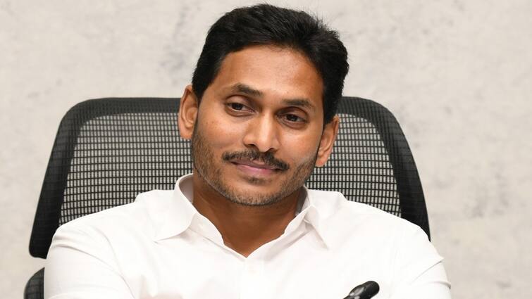 YS Jagan mohan Reddy schedule changed due to AP Assembly session says YSRCP office YS Jagan: 21 నుంచి ఏపీ అసెంబ్లీ, మారిన జగన్ షెడ్యూల్ - ఆ పర్యటన వాయిదా