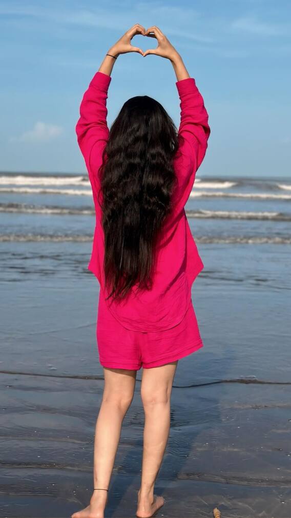 महाराष्ट्राच्या 'या' लावण्यवतीला ओळखलं का?