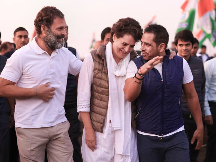 रॉबर्ट वाड्रा ने कहा कि मुझे खुशी है कि प्रियंका गांधी वायनाड से लड़ने जा रही हैं. बल्कि मैं चाहता हूं कि, वो मुझसे पहले संसद में हों.