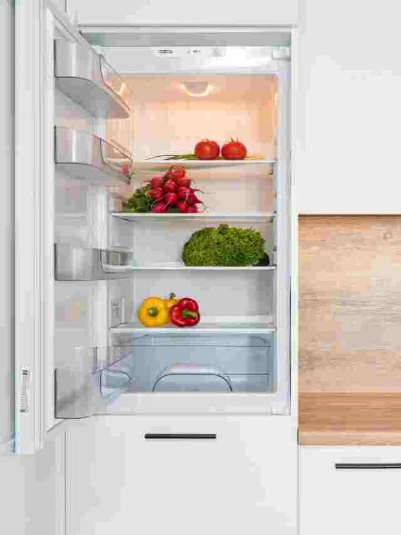 पूरे दिन में कितनी देर चलाना चाहिए फ्रिज?