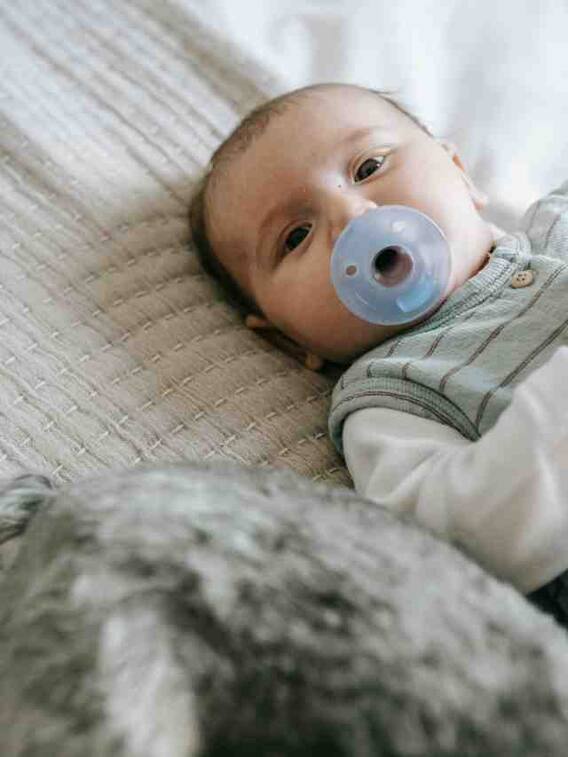 एक मिनट में कितनी बार पलक झपकाते हैं नवजात?