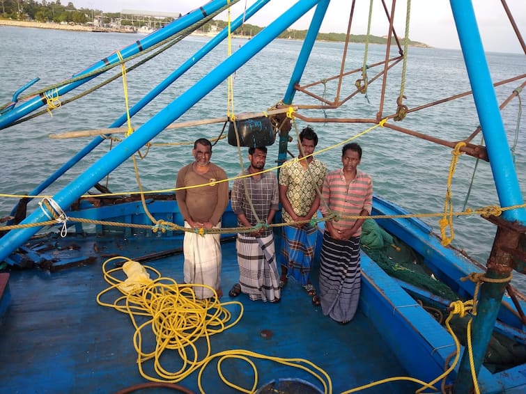 Four Tamil Nadu Fishermen Arrested By Sri Lankan Navy For 'Trespassing' Near Delft Island Pudukkottai Four TN Fishermen Arrested By Sri Lankan Navy For 'Trespassing' Near Delft Island