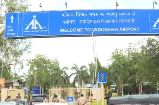 Vadodara airport received a threat  Vadodra:  વડોદરા એરપોર્ટને ઉડાવી દેવાની ધમકી, ડોગ અને બોમ્બ સ્ક્વોડની  ટીમે શરુ કરી તપાસ