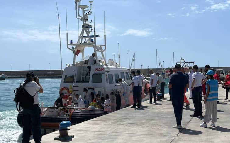 Italy Ship Accident : समुद्र में डूबे दो जहाज, 11 लोगों की मौत, 60 से ज्यादा लापता 1 Italy Ship Accident