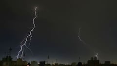 Weather Update : আকাশ মেঘলা থাকার সম্ভাবনা, আগামীকাল স্বস্তির বৃষ্টি নামতে পারে কলকাতা-সহ দক্ষিণবঙ্গে..