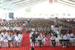 भोपाल में स्कूल के प्रवेश उत्सव में पहुंचे CM मोहन यादव, बच्चों को तिलक लगाकर किया स्वागत