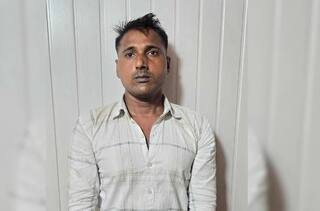 Mumbai Crime News  a mad lover shot his ex girlfriend to death as people watched Crime News: મુંબઈમાં ભર બજારે પાગલ પ્રેમીએ પૂર્વ પ્રેમિકાને ઉતારી મોતને ઘાટ, લોકો જોતા રહ્યા
