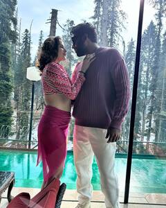 हनीमून से लौटने के बाद गोविंदा की भांजी Aarti Singh पति दीपक संग जिम के बाहर हुईं स्पॉट, कैमरा देख बोलीं- 'मैं अच्छी भी नहीं लग रही...'