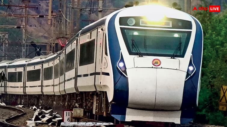 Indian Railways offering 10 lakh rupees insurance coverage just 45 paise know how to claim west bengal new jalpaiguri kanchanjunga express train accident Indian Railway: अब 35 नहीं, 45 पैसे में 10 लाख का इंश्योरेंस दे रहा IRCTC, हादसे के बाद कैसे करना होता है क्लेम?