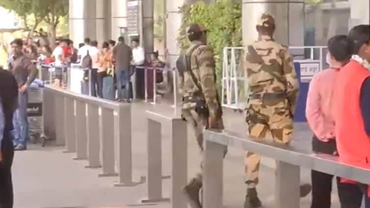 Airports Bomb Threat: पटना, जयपुर, मुंबई... देश के कई एयरपोर्ट्स को बम से उड़ाने की मिली धमकी, मचा हड़कंप, एजेंसियां अलर्ट