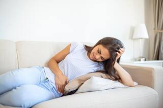 women health: પિરિયડ્સ ક્રેંપ્સથી પરેશાન છો તો દવા નહિ આ યોગાસન કરો