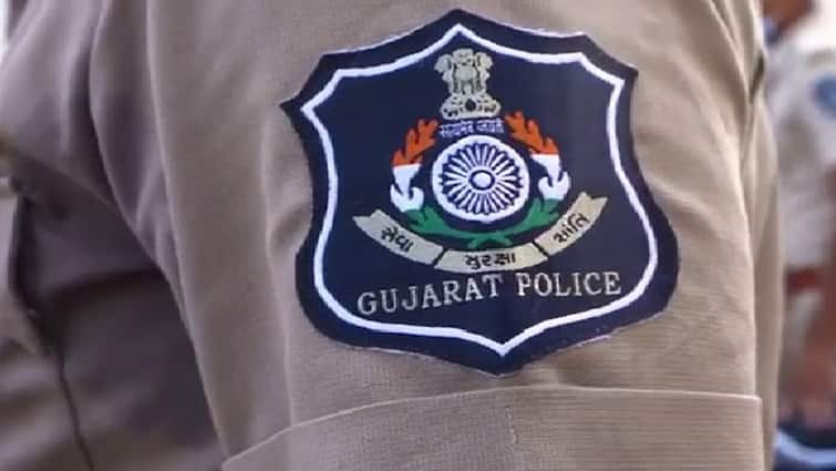 Surat News Internal transfer of non armed 41 police inspector know who has been posted where Surat News: બિન હથીયારી 41 પોલીસ ઈન્સ્પેક્ટરની આંતરીક બદલી, જાણો કોને ક્યાં મૂકવામાં આવ્યા