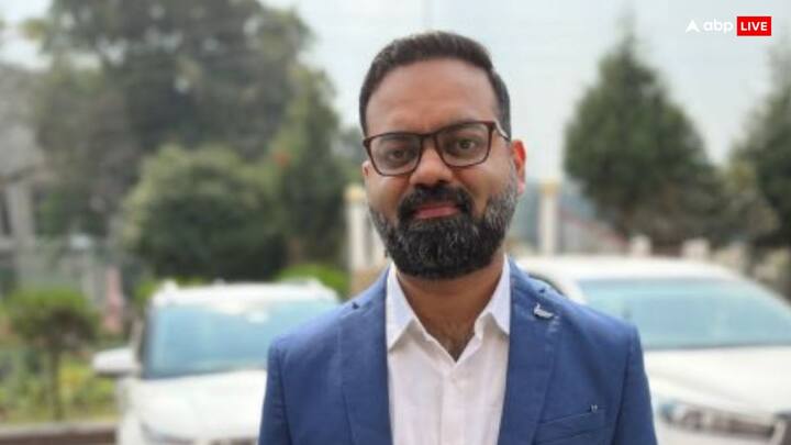 हालांकि, आंध्र प्रदेश में असल किंगमेकर कोई और है. असल बात यह है कि इलेक्शन स्ट्रैटेजिस्ट रॉबिन शर्मा ने इस बार के चुनावी समर में टीडीपी के नाटकीय बदलाव की पटकथा लिखने में महत्वपूर्ण भूमिका निभाई.