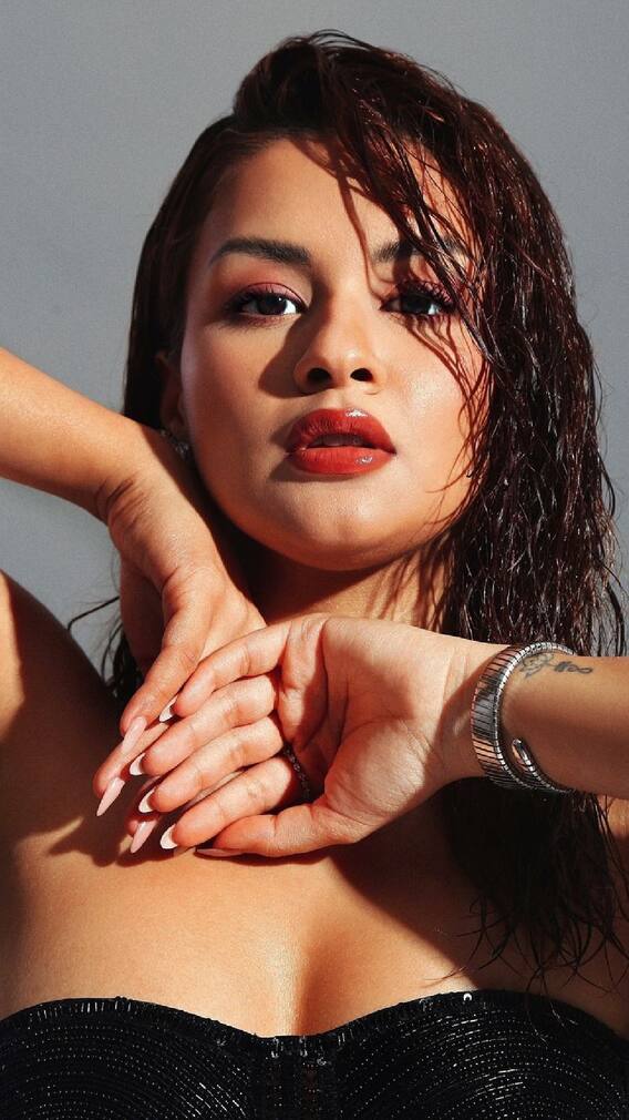 अवनीत कौरचा हॉट सिझलिंग लुक!