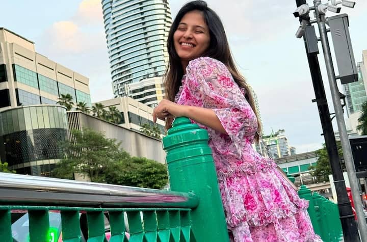 தற்போது ராம் இயக்கத்தில் ஏழு கடல் ஏழு மலை படத்தில் நடித்துள்ளார்.