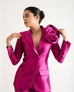 Mithila Palkar Photos: పింక్ సూట్ లో పొట్టి నూడుల్స్ బ్యూటిఫుల్ లుక్ - ఎవరన్నారు ఇంకా మిథిలా పాల్కర్ చిన్న పిల్లలా ఉందని!