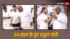 राहुल गांधी ने कांग्रेस मुख्यालय में मनाया बर्थडे, खरगे ने हाथ पकड़कर कटवाया केक