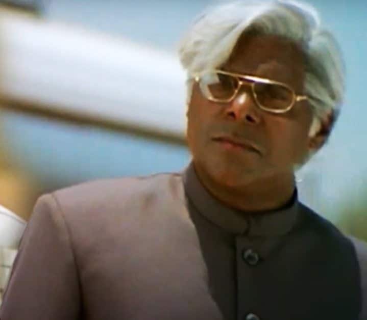 2002 ஆம் ஆண்டு வெங்கடேஷ் இயக்கத்தில் வெளிவந்த பகவதி படத்தில் விஜய்க்கு வில்லனாக ஆசிஷ் வித்யார்த்தி நடித்து இருந்தார். படத்தில் தன்னுடைய பெண்ணையே கொல்ல நினைக்கும் இரக்கமற்ற தந்தையாக நடித்து இருந்தார்.
