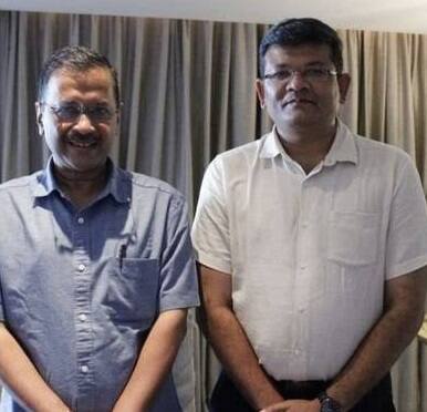 Two corporators of Surats Aam Aadmi Party have been accused of accepting a bribe of 10 lakhs સુરતમાં AAPના બે કોર્પોરેટર પર 10 લાખ રૂપિયાની લાંચ લીધાનો આરોપ, ACBમાં ફરિયાદ દાખલ