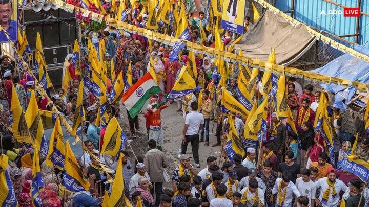 रॉबिन शर्मा की टीम ने पंजाब चुनाव (2022) में AAP के साथ काम किया और 'अभिनव अभियान' चलाया. नतीजतन राज्य में नौसिखिया पार्टी को ऐतिहासिक जीत मिली, जबकि दिग्गजों को धूल चाटनी पड़ी थी.