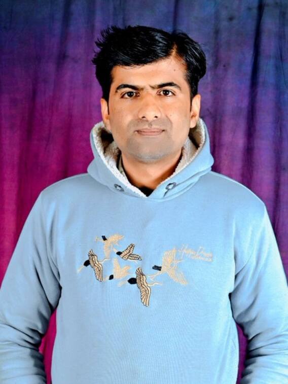 फुकरा समझकर छोड़ा प्रेमी, अब बन गया करोड़पति