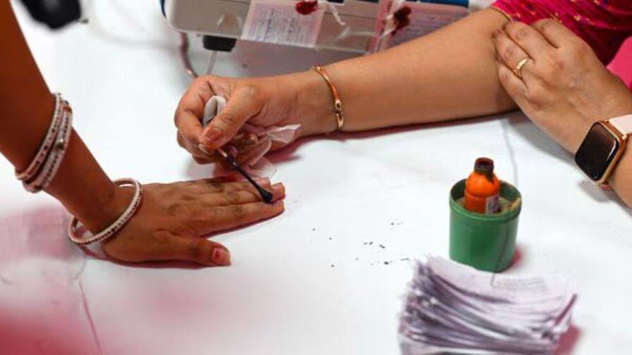 Jalandhar West by Election Three nominations filed on Wednesday ਜਲੰਧਰ ਪੱਛਮੀ ਜਿਮਨੀ ਚੋਣ: ਬੁੱਧਵਾਰ ਨੂੰ ਤਿੰਨ ਨਾਜ਼ਦਗੀਆਂ ਦਾਖ਼ਲ