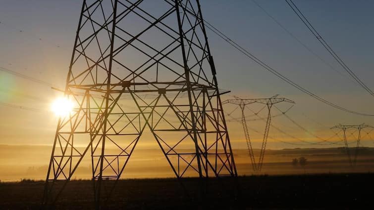 Electricity demand in Punjab exceeds 15,390 MW Punjab News: ਪੰਜਾਬ 'ਚ ਗਰਮੀ ਦੇ ਨਾਲ ਨਾਲ ਬਿਜਲੀ ਦੀ ਮੰਗ ਨੇ ਤੋੜੇ 65 ਸਾਲਾਂ ਦੇ ਰਿਕਾਰਡ, ਆਹ ਰਿਹਾ ਪੂਰਾ ਹਿਸਾਬ