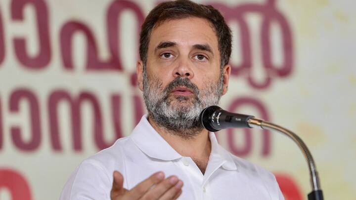 लोकसभा चुनाव के पूरे समीकरण को लेकर राहुल गांधी ने कहा है कि अब विचार है कि आप नफरत फैला सकते हैं. आप गुस्सा फैला सकते हैं और आप इसका लाभ उठा सकते हैं. जिस पार्टी ने पिछले 10 साल में अयोध्या में खाली बात करने में बिताए उसका अयोध्या में सफाया हो गया. राहुल गांधी ने कहा था कि बीजेपी का धार्मिक नफरत फैलाने का ढांचा विविध हस्त हो गया.