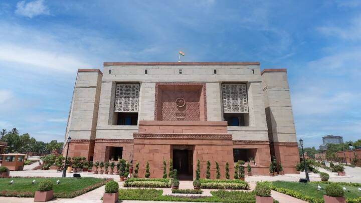 टीडीपी नेताओं का कहना है कि लोकसभा के उम्मीदवार का फैसला एनडीए के सहयोगियों द्वारा संयुक्त रूप से लिया जाना चाहिए तो वहीं जेडीयू नेता के सी त्यागी ने यह कहा है कि जनता दल यूनाइटेड, भाजपा द्वारा नामित उम्मीदवार का समर्थन कर सकती हैं.