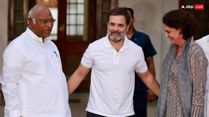 कांग्रेस के सीनियर नेता ने 'कर्ली टेल्स' को दिए इंटरव्यू में यह भी बताया था कि उनकी मां, पापा या फैमिली के लोग उन्हें उनकी बिल्कुल सही जगह दिखा देते थे.